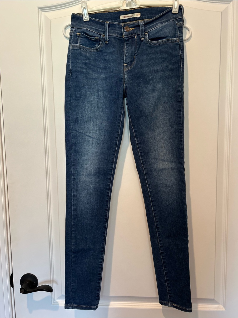 Levi Strauss Women’s Classic Dark Blue Super Skinny Jeans Sz 27